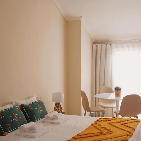 44 Forty Four Coast -