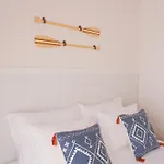 44 Forty Four Coast - By Double Ninety בית הארחה 4*