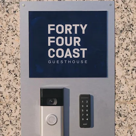 44 Forty Four Coast - By Double Ninety Гостевой дом
